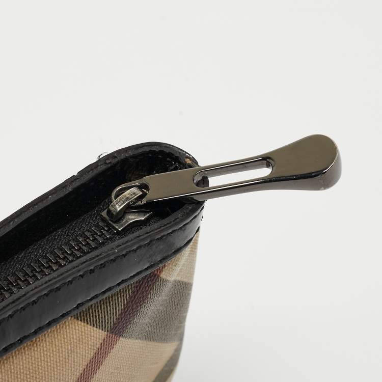 Pre Owned Burberry Beige/Black Nova Check Coated Canvas and Patent Leather Zip Wristlet Clutch
