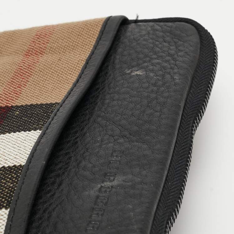 Pre Owned Burberry Beige/Black Exploded Check Canvas and Leather Zip Pouch
