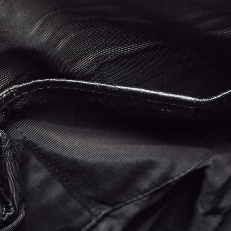 Pre Owned Burberry Black Pebbled Leather Ledbury Hobo
