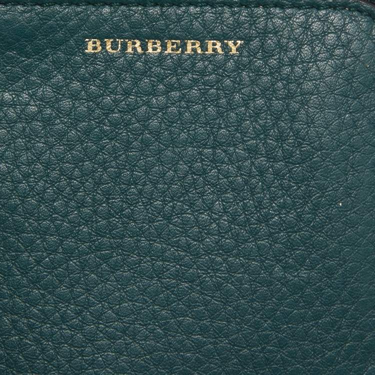 Pre Owned Burberry Green Leather Square Zip Around Compact Wallet