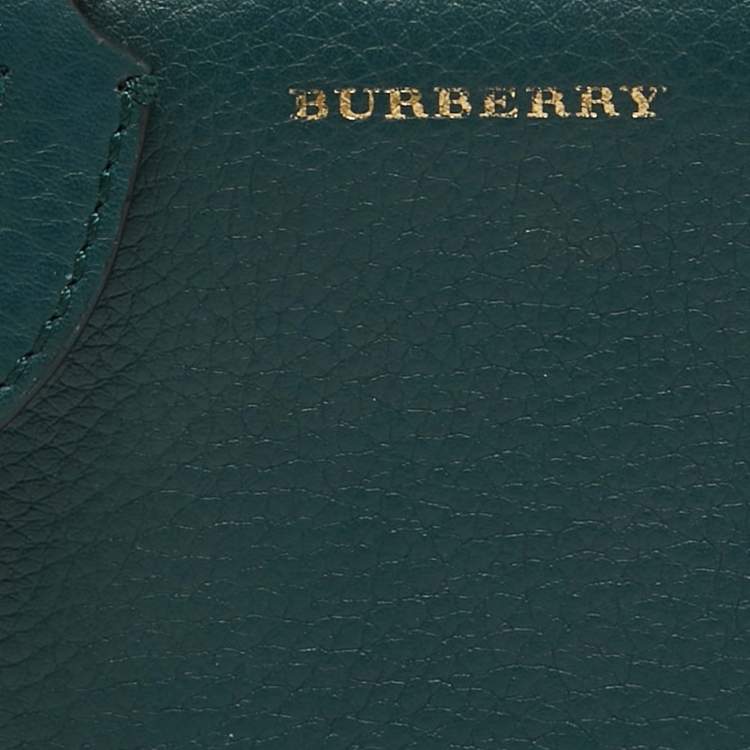 Pre Owned Burberry Green Leather Square Zip Around Compact Wallet