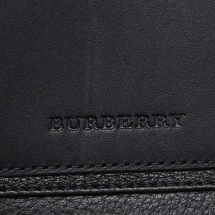 Pre Owned Burberry Black Leather Zip Bifold Wallet