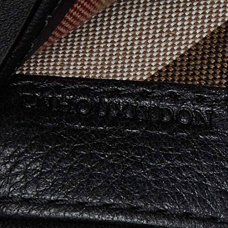 Pre Owned Burberry Black Leather Zip Bifold Wallet