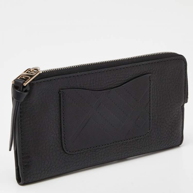 Pre Owned Burberry Black Leather Zip Bifold Wallet