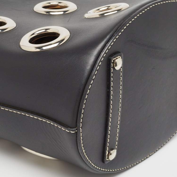 Pre Owned Burberry Black Leather Grommet Bucket Bag