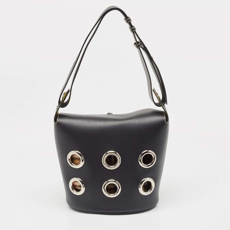 Pre Owned Burberry Black Leather Grommet Bucket Bag