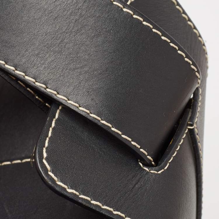 Pre Owned Burberry Black Leather Grommet Bucket Bag
