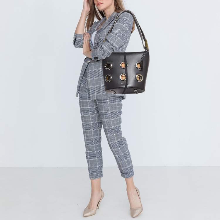 Pre Owned Burberry Black Leather Grommet Bucket Bag
