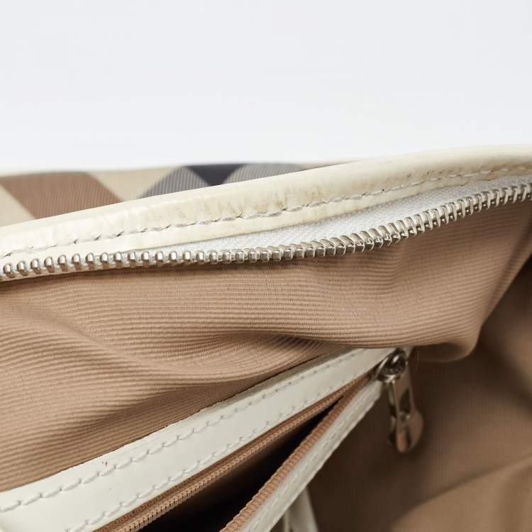 Pre Owned Burberry Beige/Off White Nova Check PVC and Patent Leather Hobo