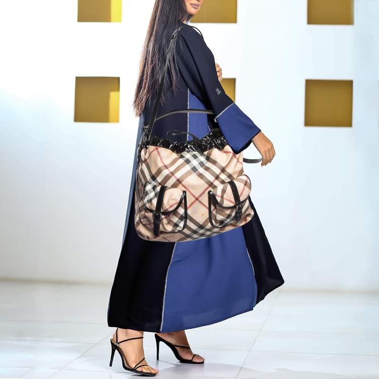 Pre Owned Burberry Black/Beige Supernova Coated Canvas and Patent Leather Drawstring Double Pocket Hobo