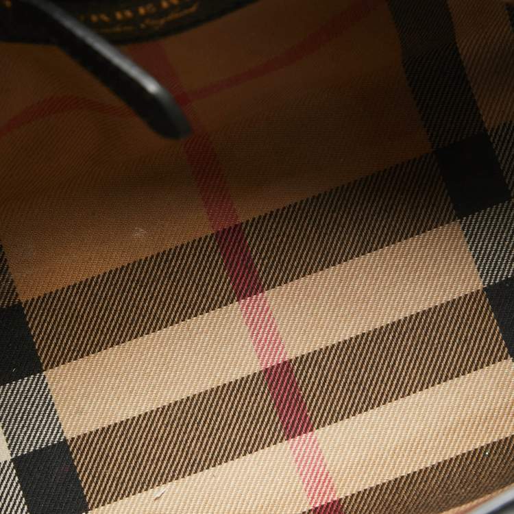 Pre Owned Burberry Black Leather Buckle Flap Tote