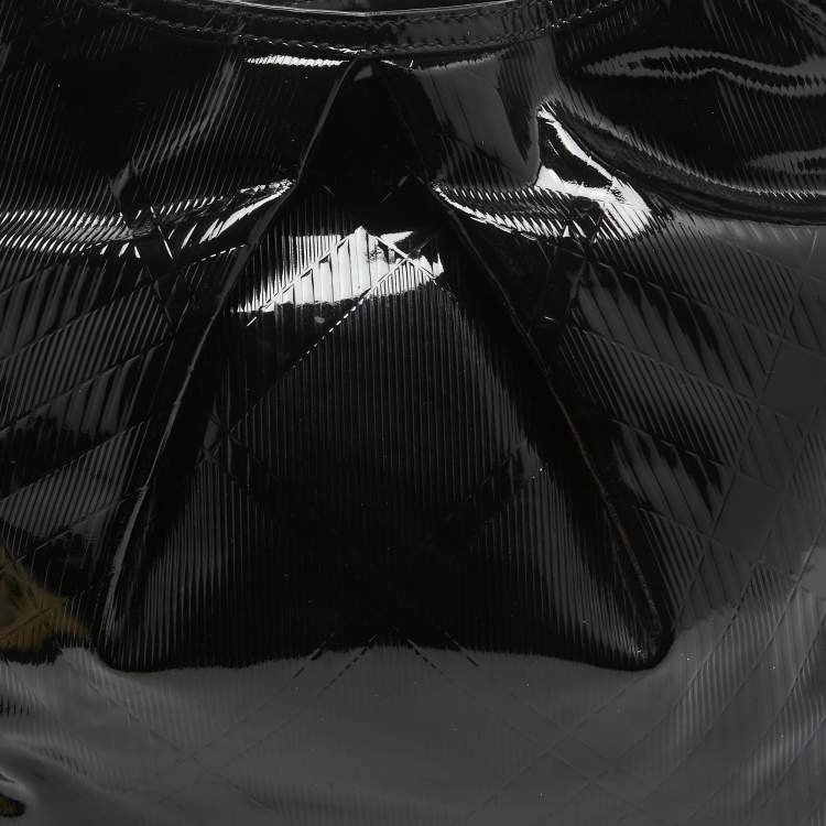 Pre Owned Burberry Black Textured Patent Leather Hobo