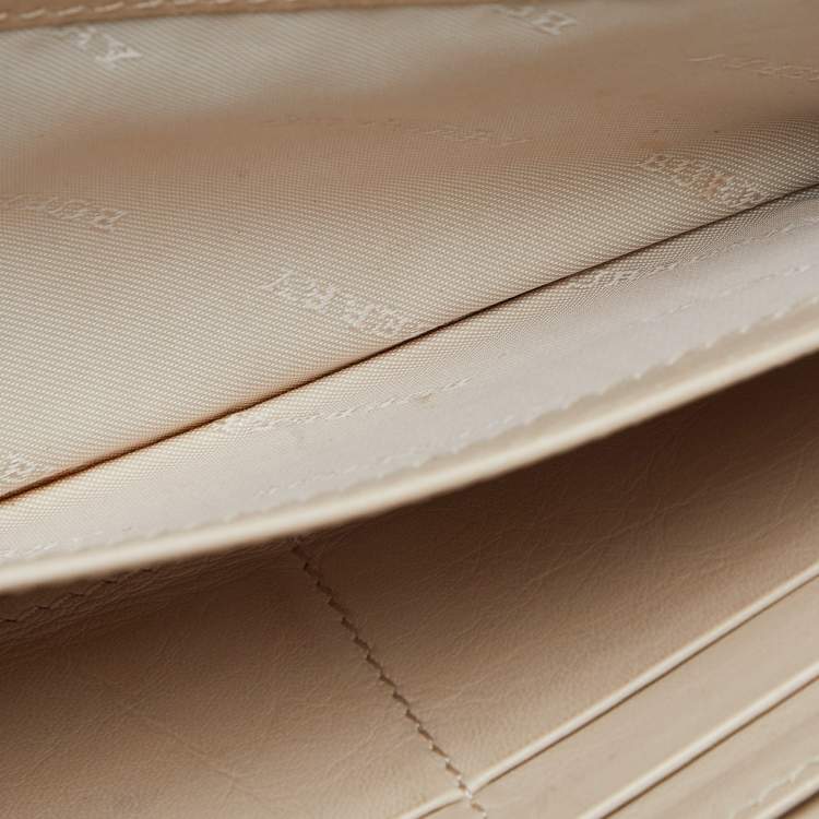 Pre Owned Burberry Beige Leather Bow Continental Wallet