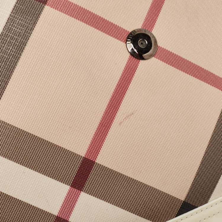 Pre Owned Burberry White/Beige Nova Check PVC and Patent Leather Brooke Hobo