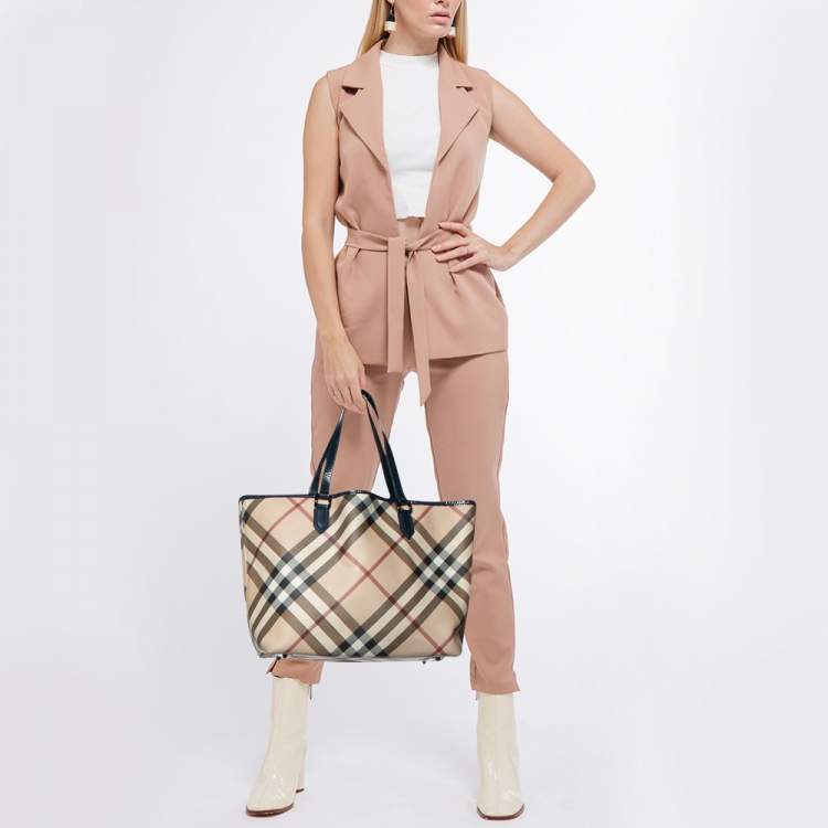 Pre Owned Burberry Beige/Blue Nova Check PVC and Patent Leather Shopper Tote