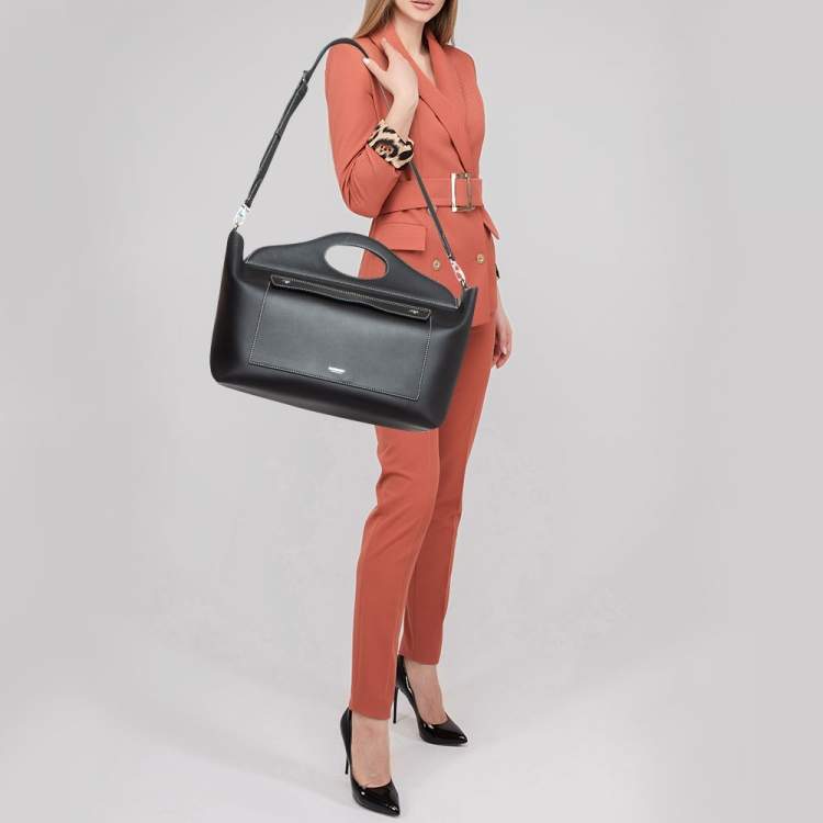 Pre Owned Burberry Black Leather Medium Soft Pocket Tote