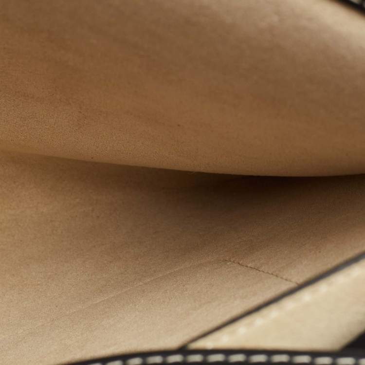 Pre Owned Burberry Black Leather Medium Soft Pocket Tote