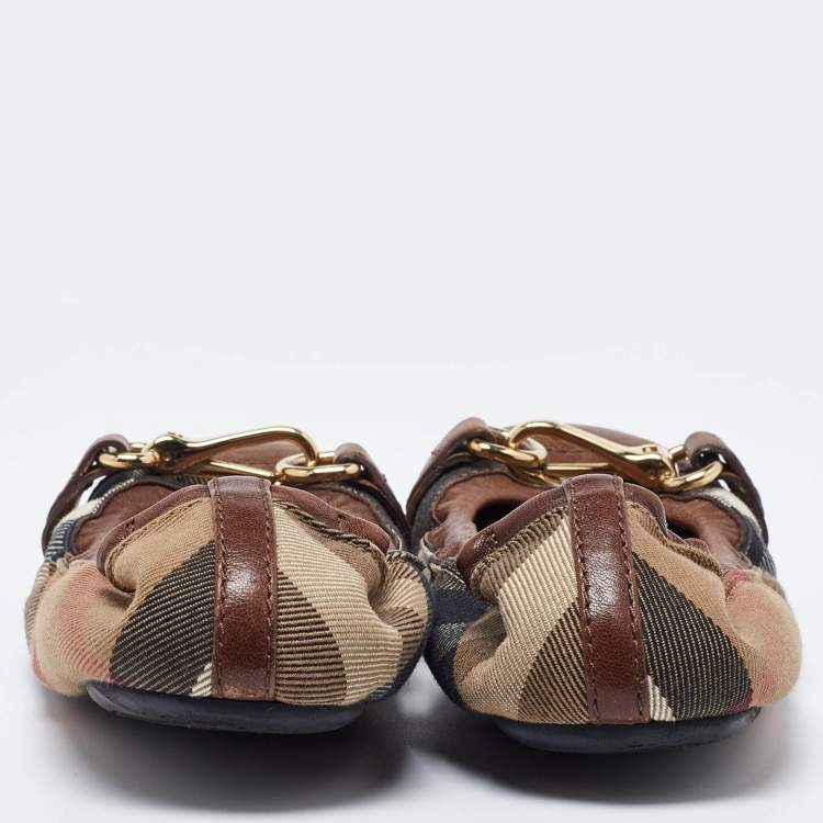 Pre Owned Burberry Brown Nova Check Fabric and Leather Buckle Detail Scrunch Ballet Flats Size 36.5