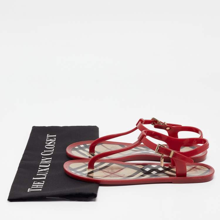 مملوكة مسبقًا Burberry Red Jelly Thong Flat Sandals Size 38