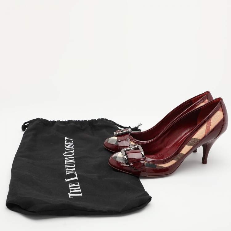 Pre Owned Burberry Burgundy Patent Leather and Coated Canvas Buckle Detail Pumps Size 37