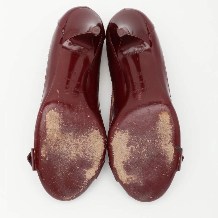 Pre Owned Burberry Burgundy Patent Leather and Coated Canvas Buckle Detail Pumps Size 37