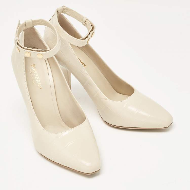 Pre Owned Burberry Cream Croc Embossed Leather Wiltkin Pumps Size 39