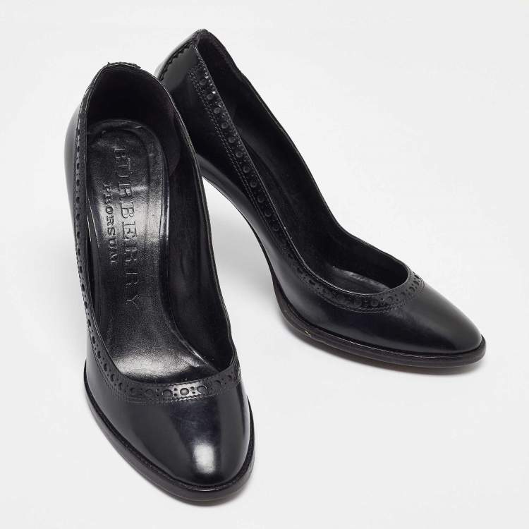 Pre Owned Burberry Black Leather Brogue Pumps Size 39