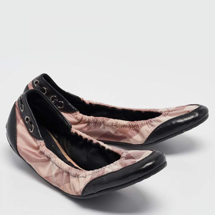 Pre Owned Burberry Pink/Black Check Fabric and Leather Scrunch Ballet Flats Size 36.5