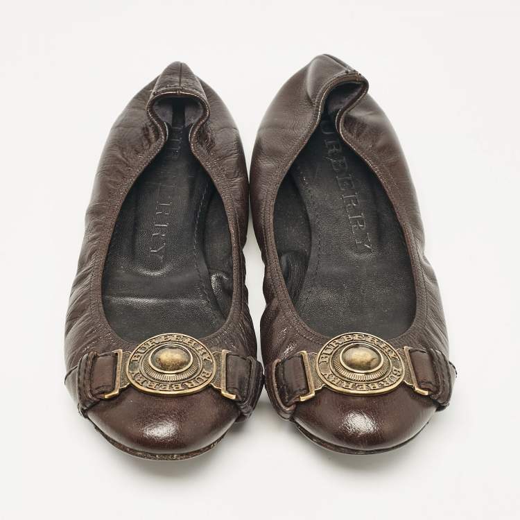 Pre Owned Burberry Dark Brown Leather Buckle Detail Scrunch Ballet Flats Size 39