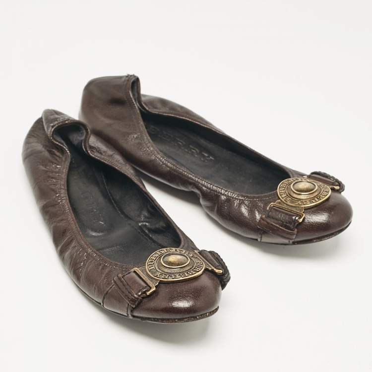 Pre Owned Burberry Dark Brown Leather Buckle Detail Scrunch Ballet Flats Size 39