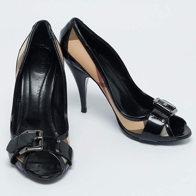 Pre Owned Burberry Black/Beige Canvas and Patent Leather Peep Toe Pumps Size 41