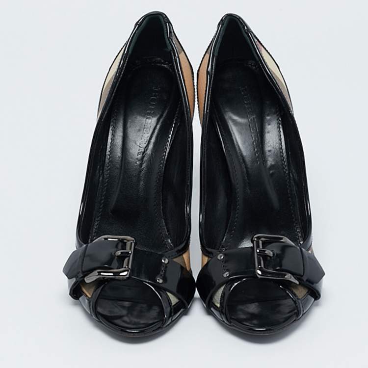 Pre Owned Burberry Black/Beige Canvas and Patent Leather Peep Toe Pumps Size 41