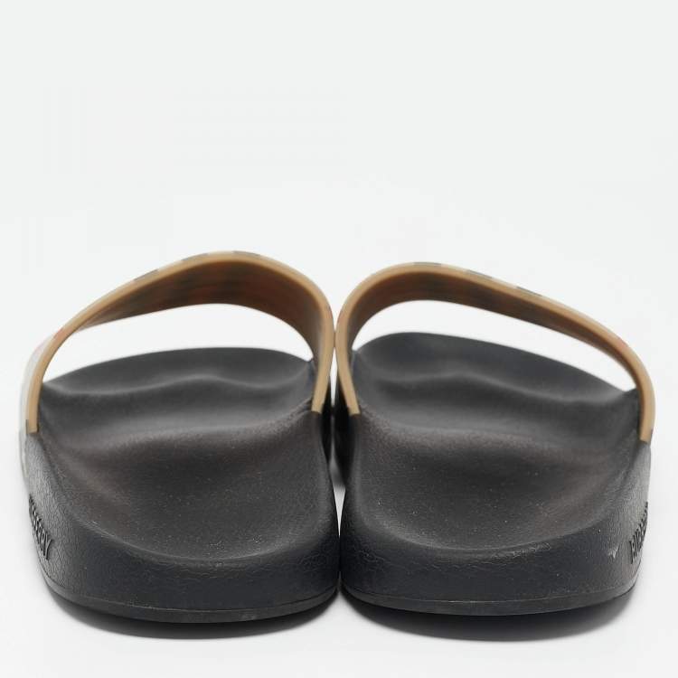 Pre Owned Burberry Beige/Brown Check Rubber Pool Slides Size 35