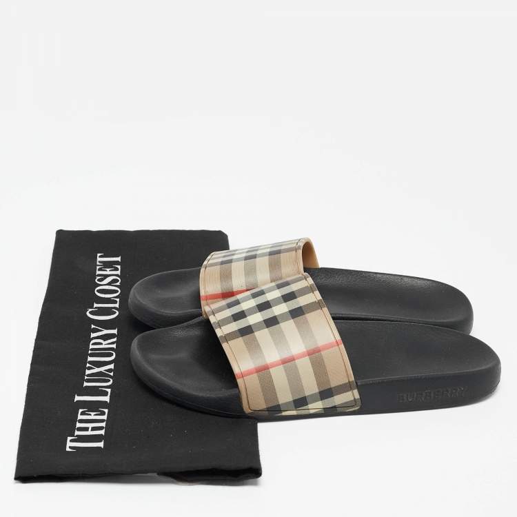Pre Owned Burberry Beige/Brown Check Rubber Pool Slides Size 35
