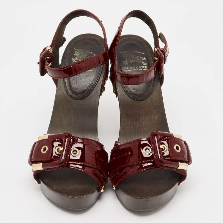 Pre Owned Burberry Burgundy Quilted Patent Leather Buckle Detail Platform Slingback Sandals Size 38