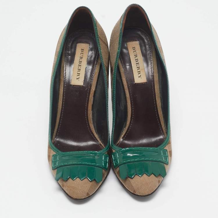 Pre Owned Burberry Brown/Green Patent Leather and Canvas Pumps Size 40