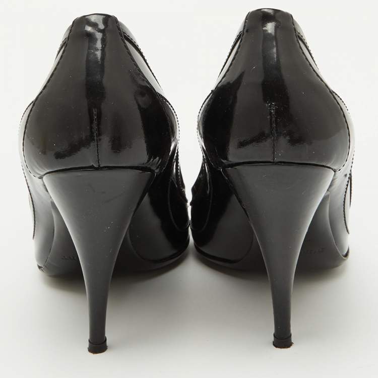 Pre Owned Burberry Black Patent Leather Buckle Detail Pumps Size 39