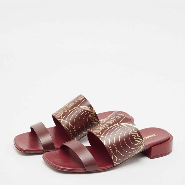 مملوكة مسبقًا Burberry Burgundy Leather Flat Slides Size 40