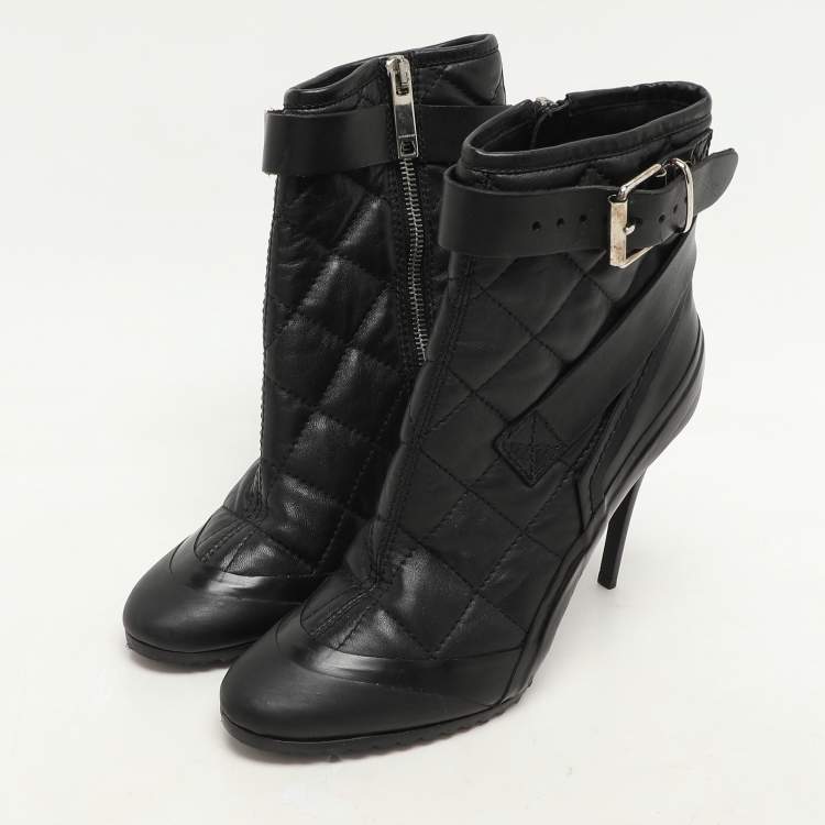Pre Owned Burberry Black Quilted Leather Brit Beverly Ankle Booties Size 37