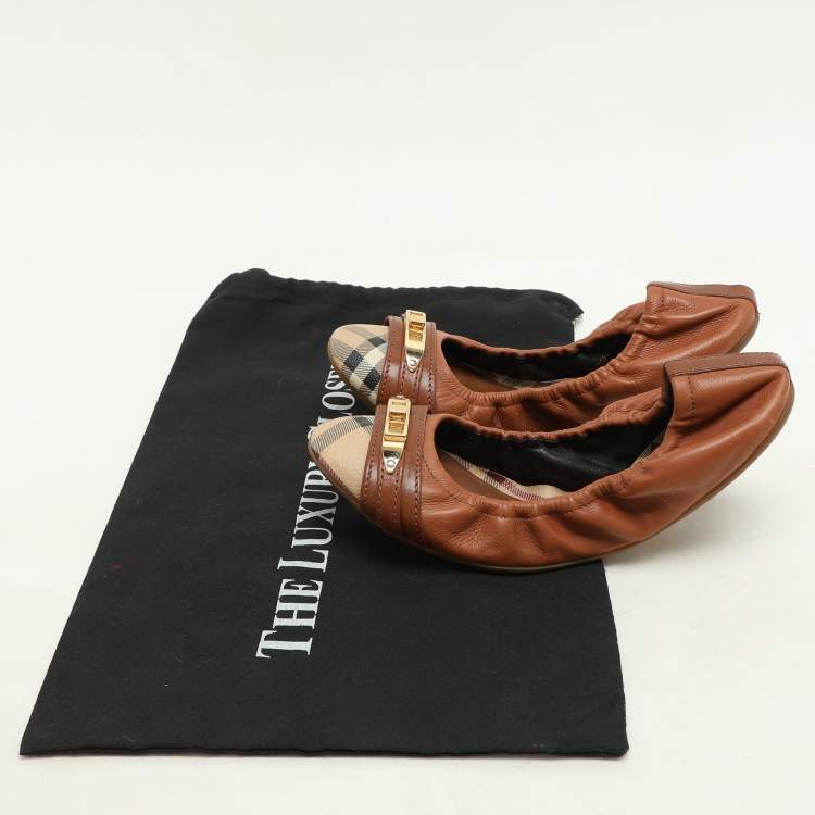 Pre Owned Burberry Brown Leather and Nova Check Coated Canvas Drayton Twistlock Scrunch Ballet Flats Size 37