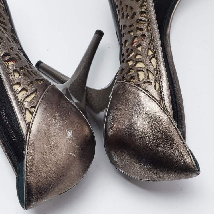 Pre Owned Burberry Metallic Grey Laser Cut Leather And Nova Check Pointed Toe Pumps Size 38