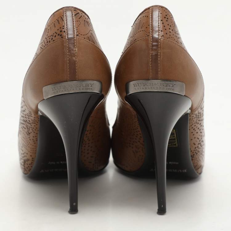 Pre Owned Burberry Brown Leather Laser Cut Pumps Size 39
