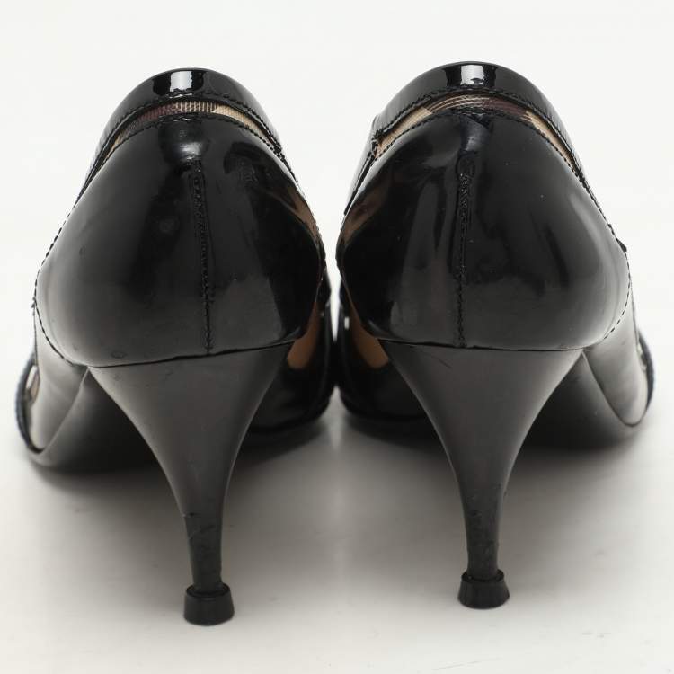 Pre Owned Burberry Black/Beige Patent Leather and Nova Check Coated Canvas Buckle Peep Toe Pumps Size 37