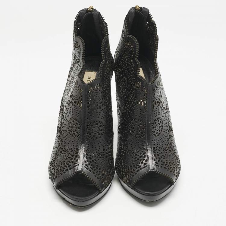 Pre Owned Burberry Black Laser Cut Leather Caythorpe Ankle Booties Size 39