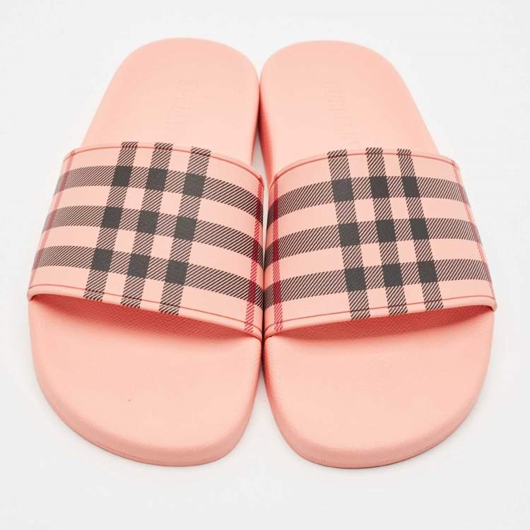 Pre Owned Burberry Black/Pink Check Rubber Pool Slides Size 40