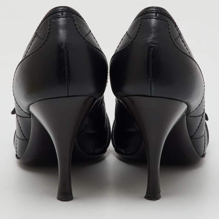 Pre Owned Burberry Black Quilted Leather Buckle Detail Pointed Toe Pumps Size 36