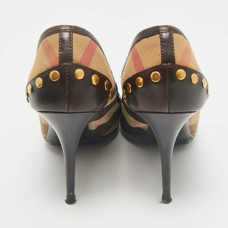 مملوكة مسبقًا Burberry Beige/Brown Leather and Nova Check Canvas Pointed Toe Pumps Size 37