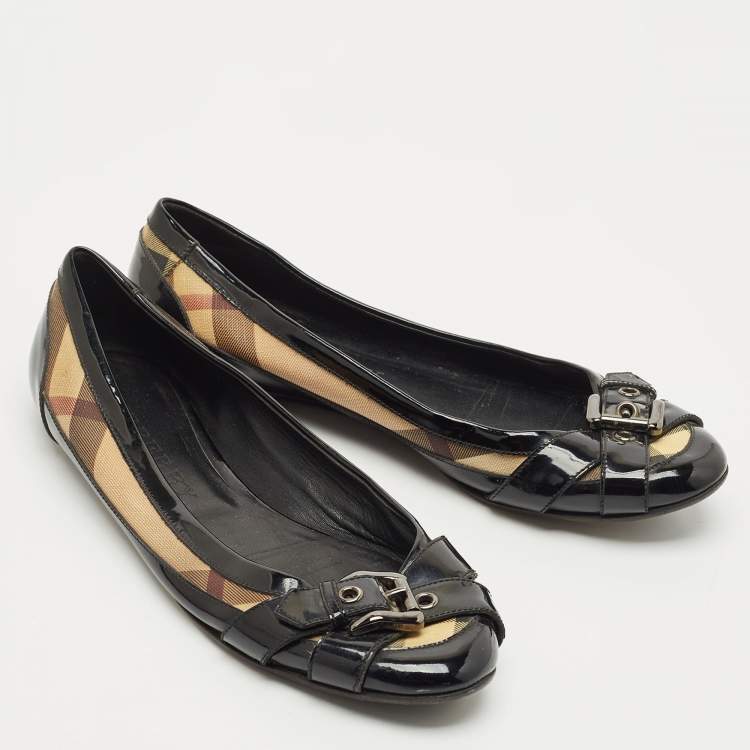 Pre Owned Burberry Black/Beige Nova Check PVC and Patent Leather Buckle Ballet Flats Size 41