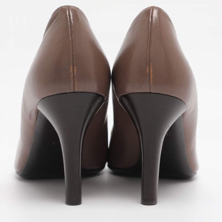Pre Owned Burberry Etoupe Leather Pumps Size 38