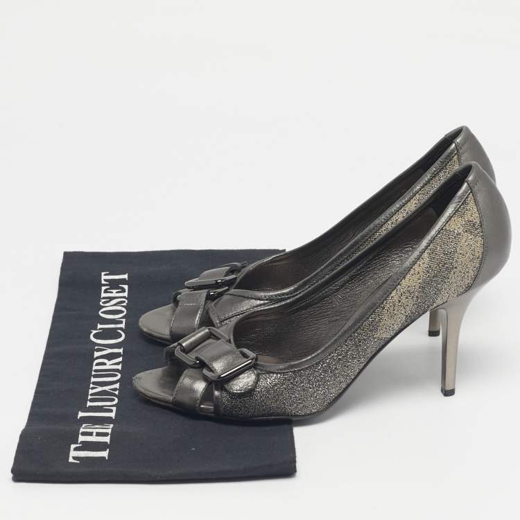 Pre Owned Burberry Grey/Beige Canvas and Leather Buckle Peep Toe Pumps Size 37